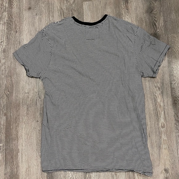 GUESS Striped Pocket Tee - Picture 3 of 3